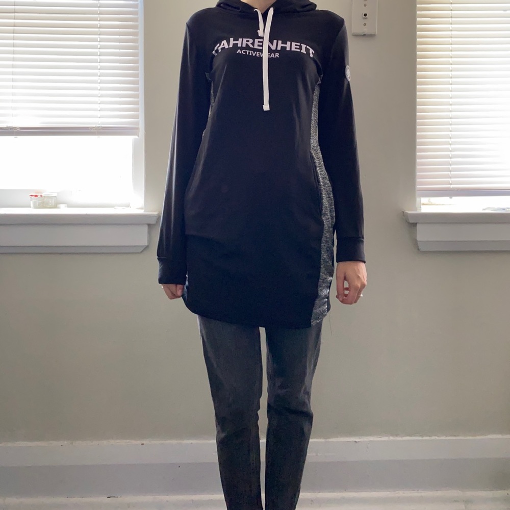 Fahrenheit Activewear Sweater new W/o tags